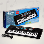 Child playing with the 37-key kids piano keyboard and microphone.