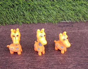 PremiumAV Extandable Giraffe toy, Cute Looking Giraffe with Extandable Neck  - PremiumAV