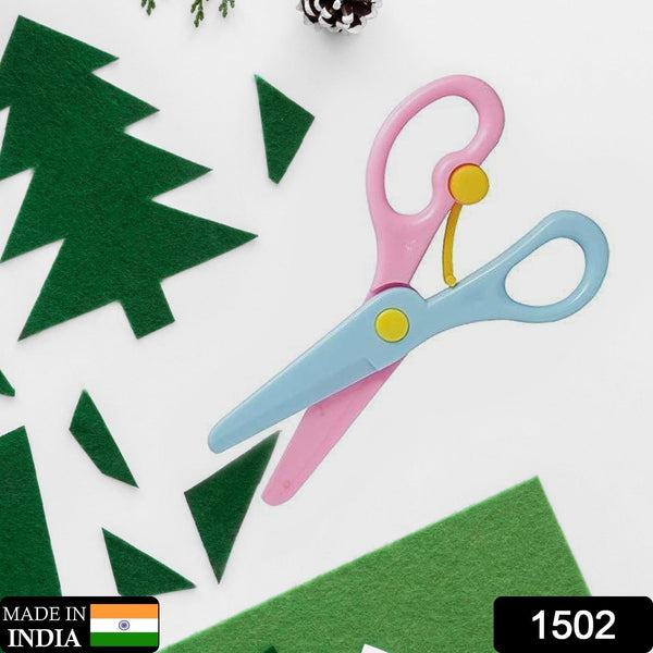 Pre-school training scissors with safety features for kids